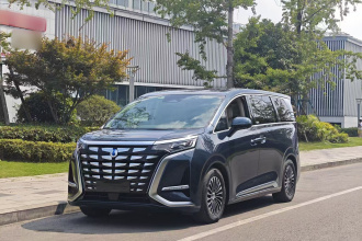 腾势D9 2022款 DM-i 970 四驱旗舰型