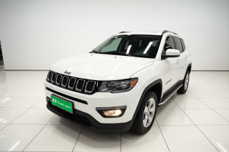 Jeep 指南者 2019款 200T 自动家享四驱-互联大屏版