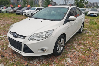 福特 福克斯 2012款 三厢 1.6L 手动风尚型