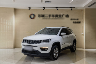Jeep 指南者 2019款 200T 自动家享四驱-互联大屏版