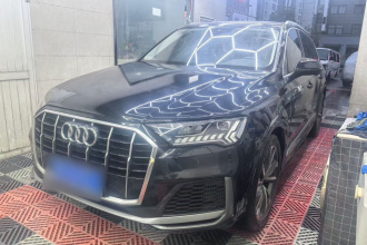 奥迪Q7 2020款 55 TFSI quattro S line运动型