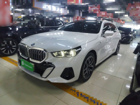 宝马i5 2024款 eDrive 35L 尊享型 M运动套装