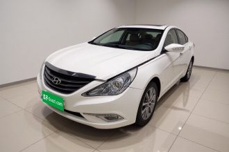 现代 索纳塔 2013款 2.0L 自动豪华版