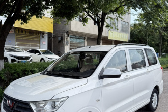 五菱汽车 五菱宏光 2021款 1.5L S标准型LAR