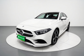 奔驰A级 2022款 改款三 A 200 L 运动轿车时尚型