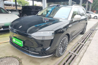 鸿蒙智行 问界M9 2025款 增程 Ultra版 52kWh 6座版 (192线激光雷达）