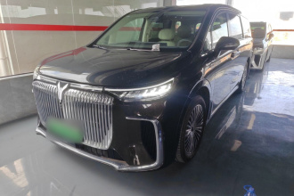 岚图汽车 岚图梦想家 2025款 PHEV 四驱旗舰鲲鹏版