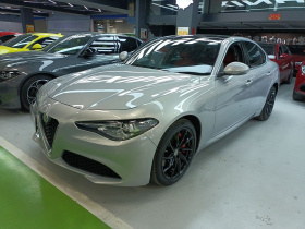 阿尔法·罗密欧 Giulia朱丽叶 2021款 2.0T 280HP 豪华版