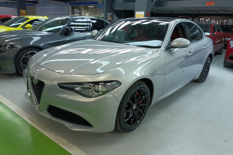 阿尔法·罗密欧 Giulia朱丽叶 2021款 2.0T 280HP 豪华版