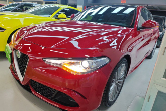 阿尔法·罗密欧 Giulia朱丽叶 2017款 2.0T 280HP 豪华运动版