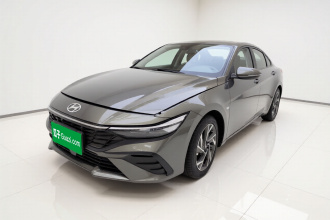 现代 伊兰特 2023款 1.5L CVT LUX尊贵版