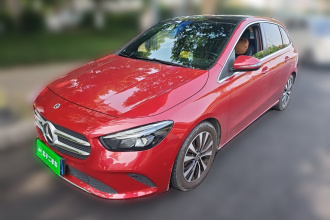 奔驰B级 2021款 B 200 动感型