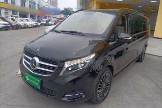 奔驰V级 2018款 V 260 L 尊贵加长版 国VI
