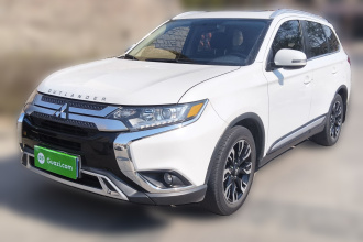 三菱 欧蓝德 2020款 2.0L 两驱畅享版 5座