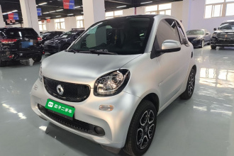 smart fortwo 2018款 0.9T 66千瓦硬顶先锋版 国V
