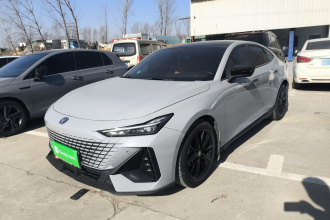 长安UNI-V 2022款 1.5T 尊贵型