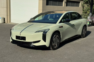 红旗EH7 2025款 690 智选版