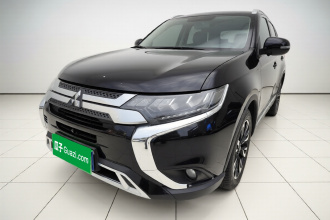 三菱 欧蓝德 2021款 2.4L 四驱致享版 5座