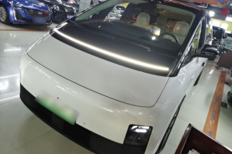 理想汽车 理想MEGA 2024款 Ultra