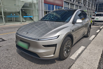 特斯拉 Model Y L 2025款 长续航全轮驱动版