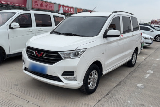 五菱汽车 五菱宏光 2021款 改款1.5L S标准型 电动助力LAR