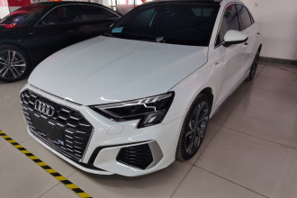奥迪A3 2023款 改款 A3L Limousine 35 TFSI 时尚运动型
