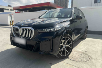 宝马X5 2023款 xDrive 30Li 尊享型M运动曜夜套装