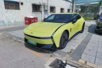 小鹏P7 2025款 702 长续航 Ultra