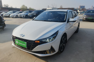 现代 伊兰特 2022款 1.5L CVT LUX尊贵版