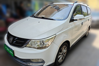 宝骏730 2016款 1.5L 手动舒适型 7座 国V