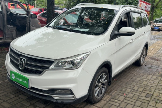 宝骏730 2019款 1.5T CVT时尚型 7座 国VI