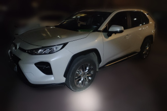 丰田 威兰达 2023款 2.0L CVT两驱都市版