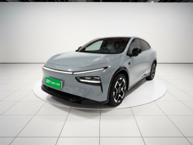 小鹏G7 2025款 702 超长续航 Ultra