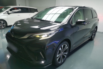 丰田 格瑞维亚 2022款 2.5L混动 尊贵版