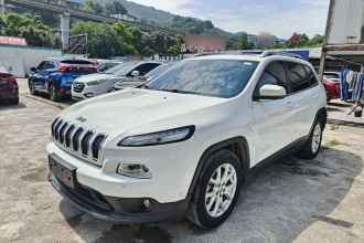 Jeep 自由光 2016款 2.0L 智能版