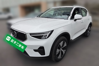 沃尔沃XC40 2025款 B3 智远豪华版