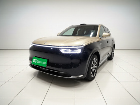 鸿蒙智行 问界M8 2025款 增程 Max+版 53.4kWh 6座版