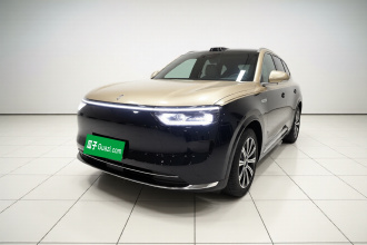 鸿蒙智行 问界M8 2025款 增程 Max+版 53.4kWh 6座版