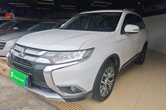 三菱 欧蓝德 2018款 2.0L 两驱荣耀版 5座