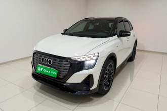 奥迪Q5 e-tron 2022款 40 e-tron 星耀型 机甲套装