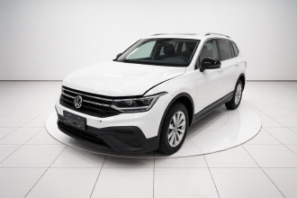 大众 途观L 2024款 出众款 300TSI 自动两驱龙腾版