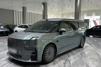 极氪009 2024款 七座过道版 108kWh