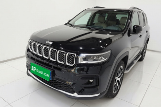Jeep 大指挥官 2022款 2.0T 四驱豪华版