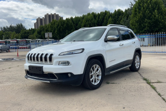 Jeep 自由光 2016款 2.4L 专业智能版