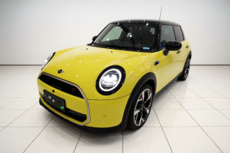 MINI 2025款 2.0T COOPER S 艺术家 五门版