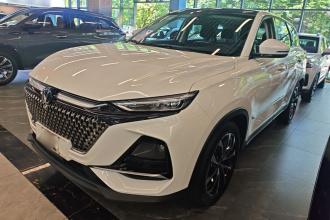 长安X7 PLUS 2024款 1.5T 自动尊贵型 7座