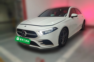 奔驰A级 2022款 改款 A 180 L 运动轿车