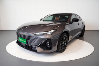 长安UNI-V 2022款 1.5T 尊贵型