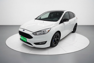福特 福克斯 2017款 1.5T CTCC 白黑限量版
