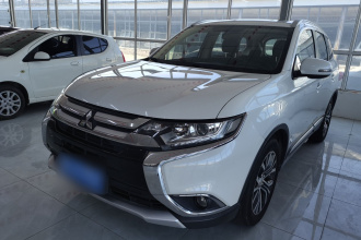 三菱 欧蓝德 2018款 2.0L 两驱荣耀版 5座